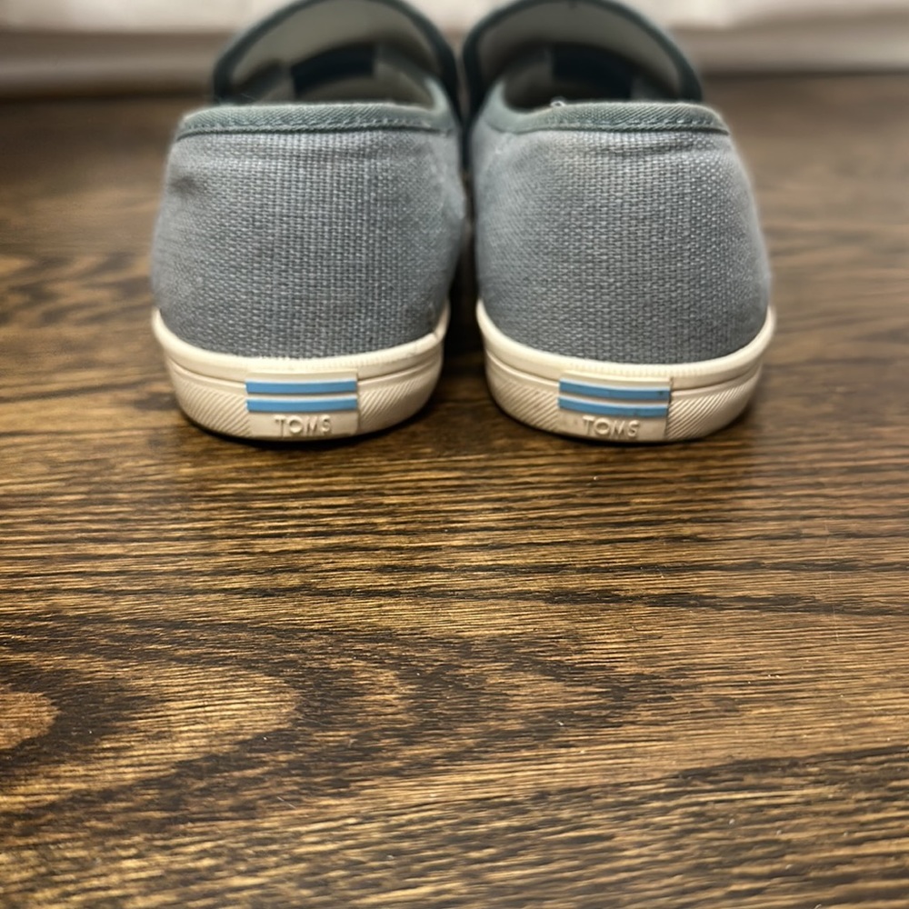 Toms-